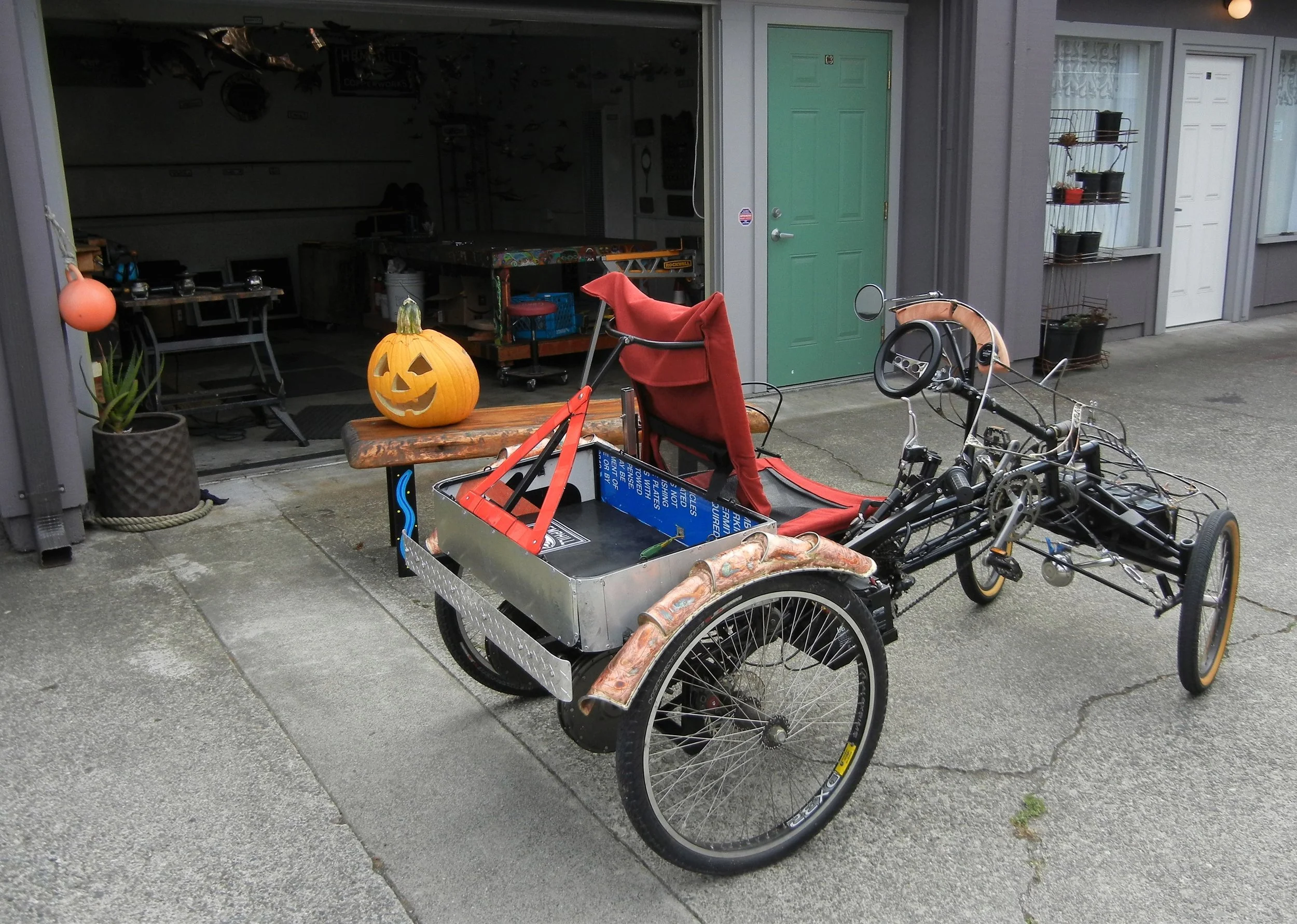 Diamond plate rear bumper came out pretty sweet
