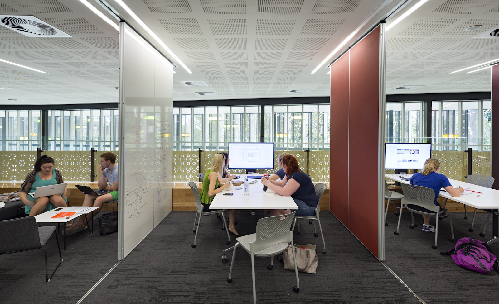 Peer to peer learning space with technology and furniture replicating the classroom.