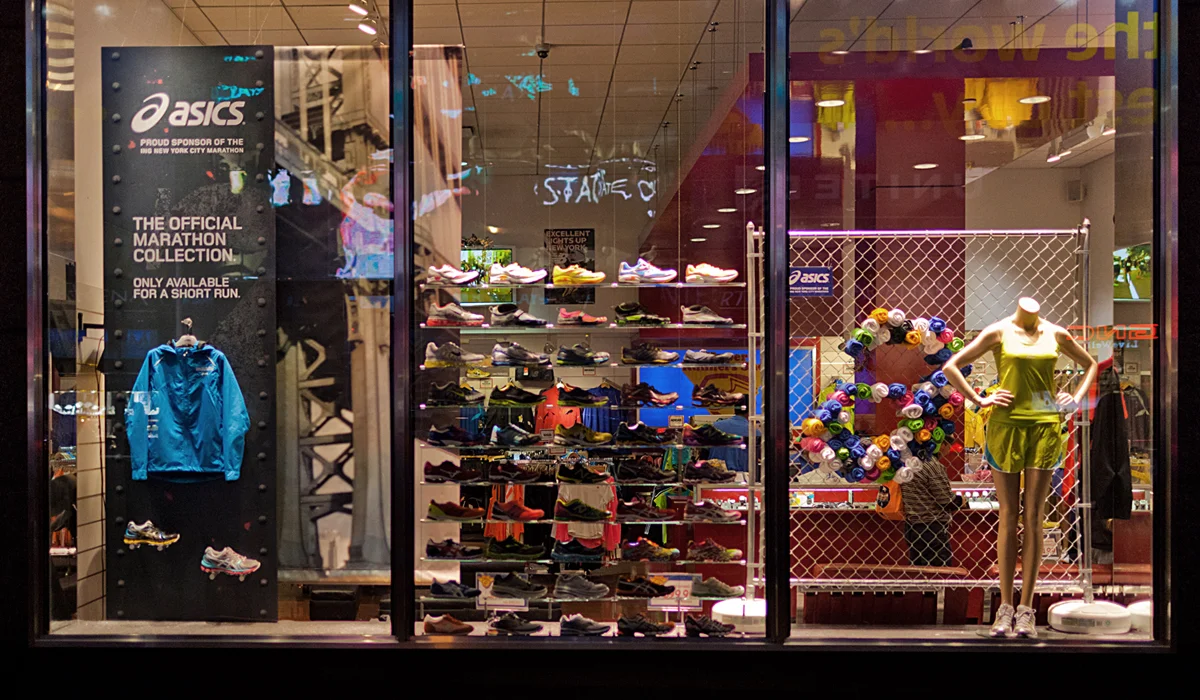 Various_Retail1200_NYCMchain.jpg