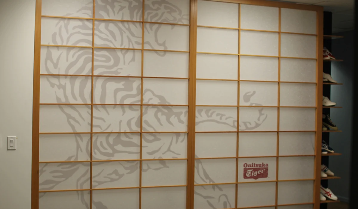 Onitsuka Tiger Soji Screen Display