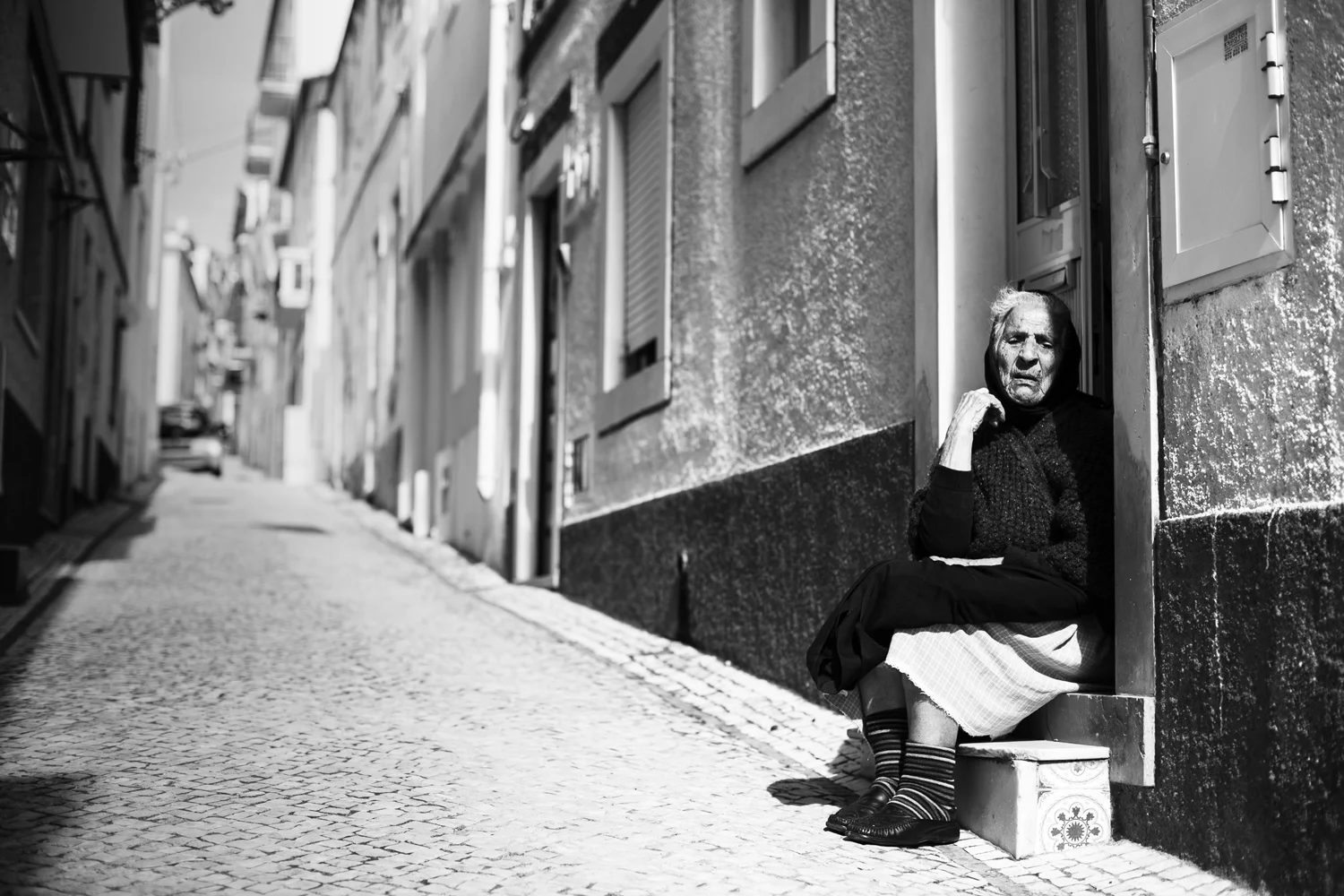 mourning-at-a-doorstep_WEBSAFE.jpg