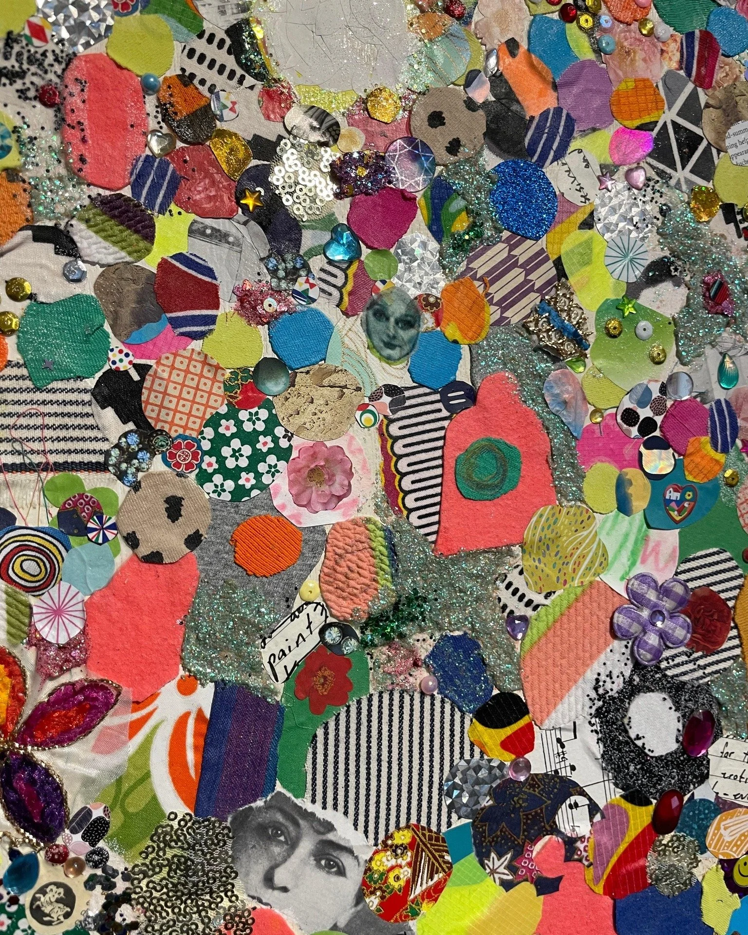 Details from "Room for Everybody" a collection of mixed media art panels first shown at @slicevancouver  and currently on view at @lobestudio_

Room for Every Body celebrates inclusivity, community, non-monogamy, polyamory, and collective j