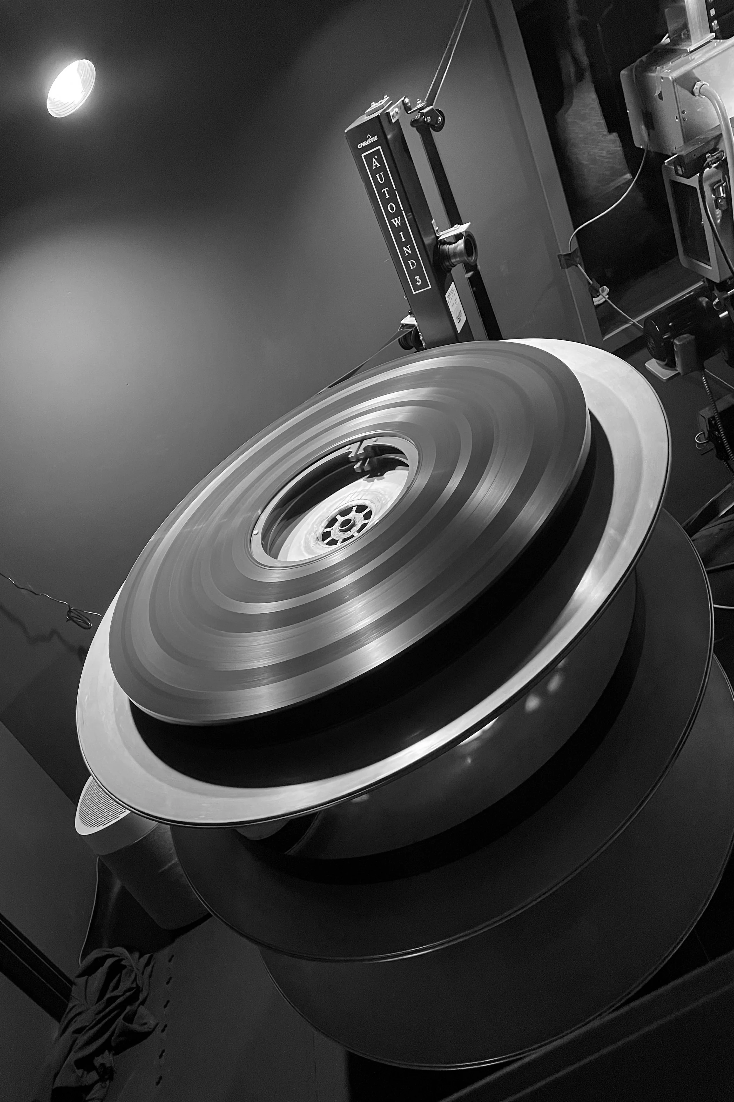 70mm.jpg