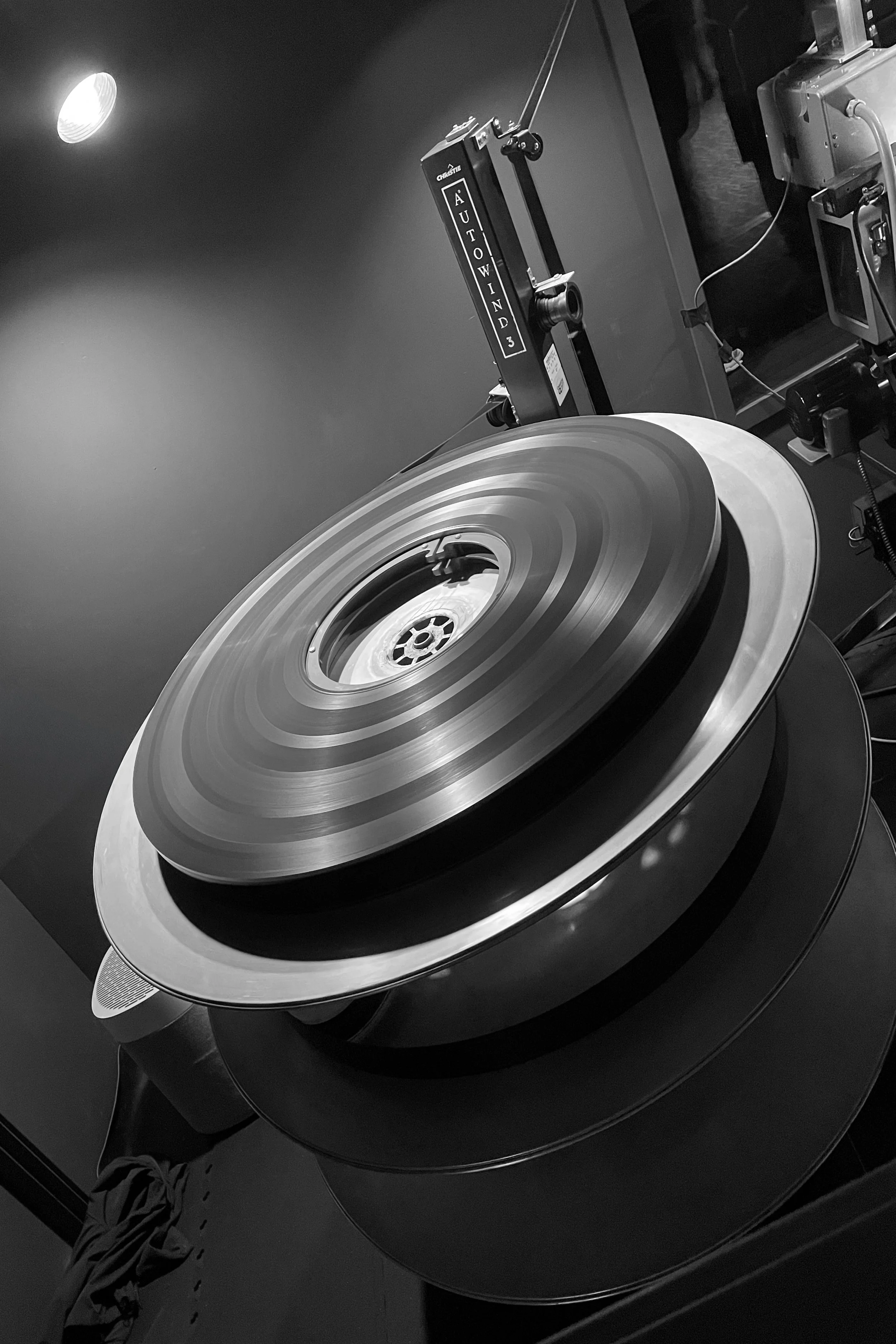 70mm.jpg