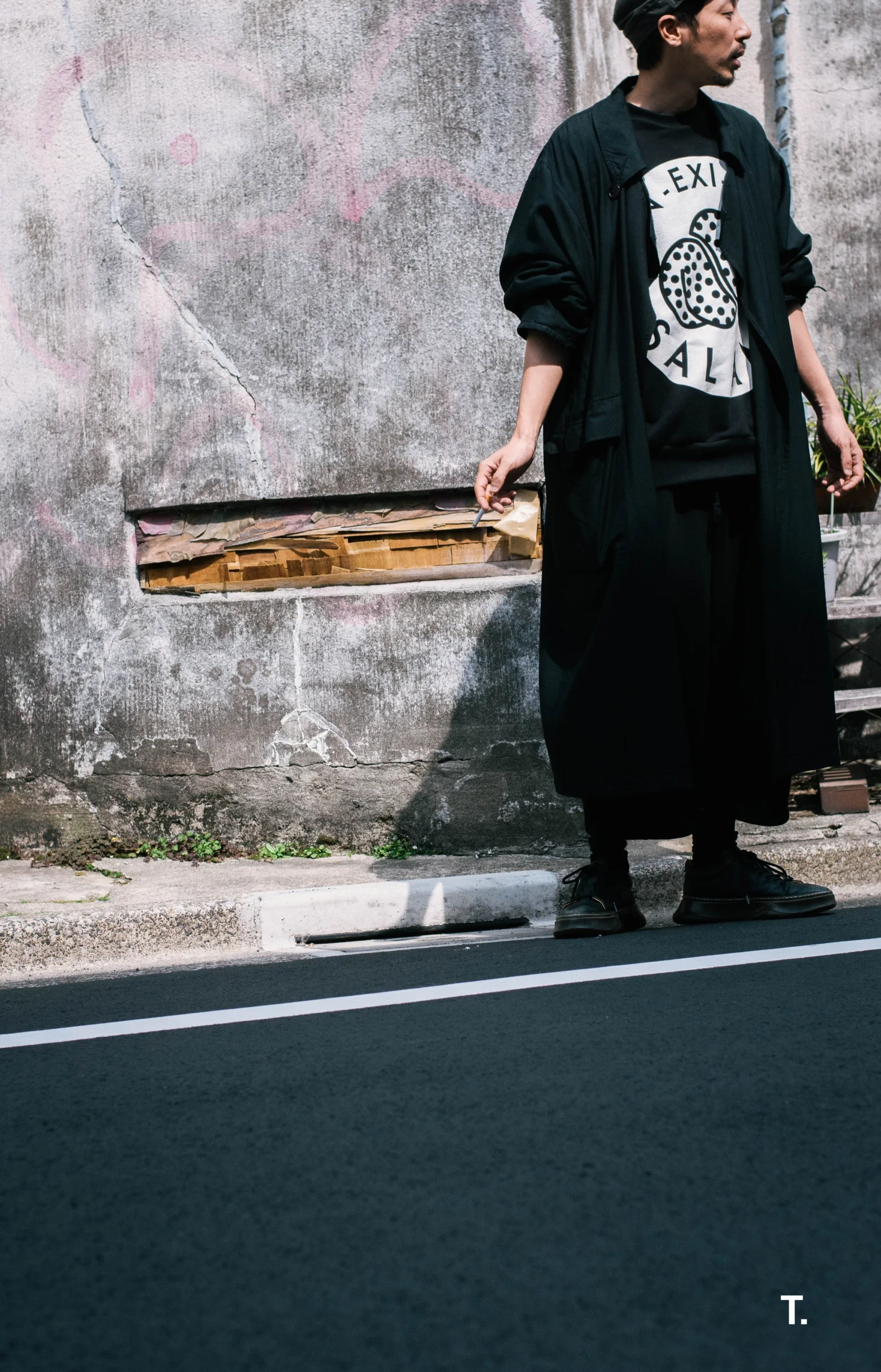 Waiting for coffee at Camelback, Kamiyamacho Shibuya