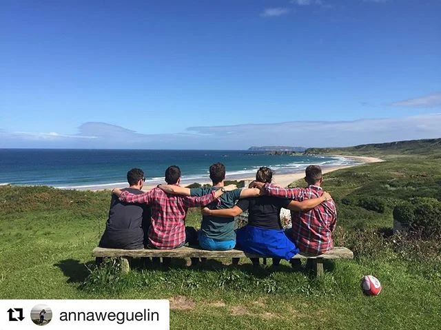 This week's guests celebrate their final day exploring the #causewaycoast

#bathlodgers #whiteparkbay #costadelcauseway #countyantrim #antrimcoast #visitireland #discoverireland #tourismireland #loveireland #seaside #lifesabeach #iphoneonly #nofilter