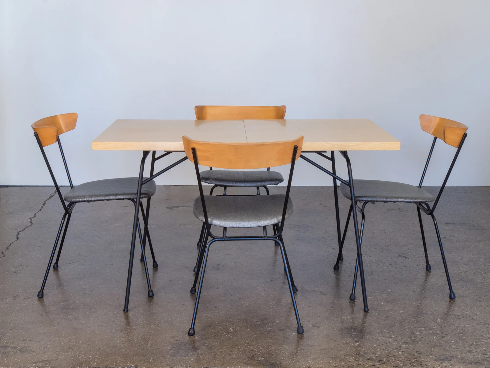 Clifford Pascoe Dining Set