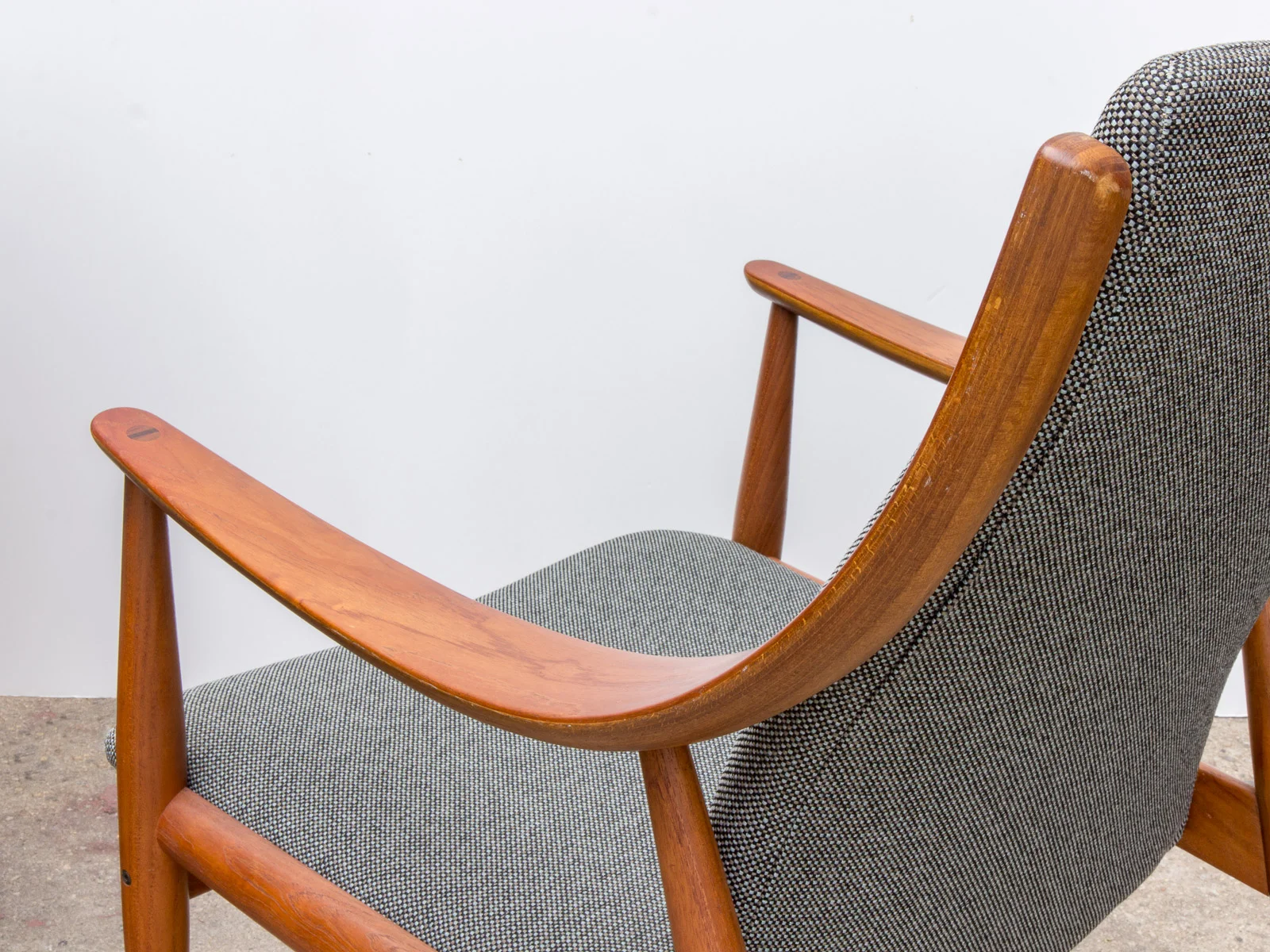 peter_hvidt_chairs_and_ottoman_set-9.jpg