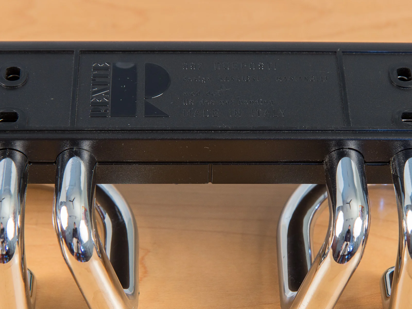 rexite_coat_hanger-3.jpg