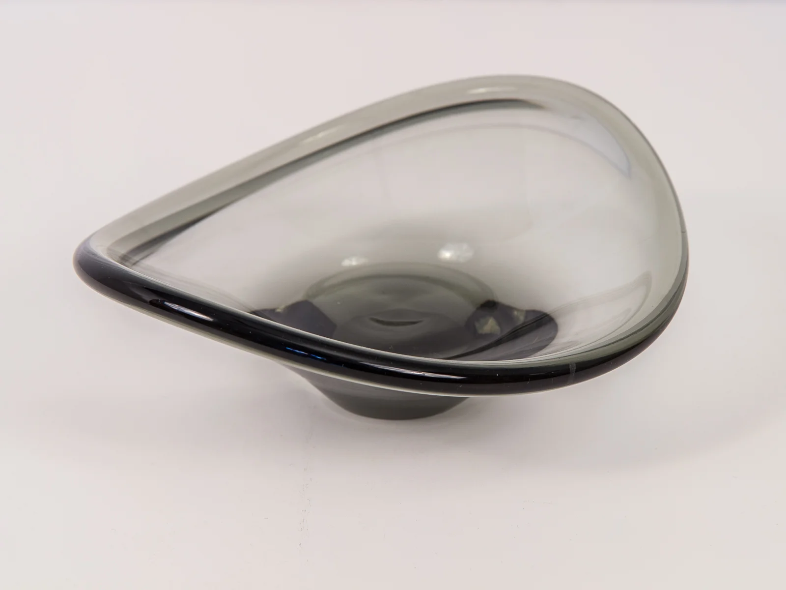 open_air_modern_holmegaard_biomorphic_smoked_glass_bowl_small-4.jpg