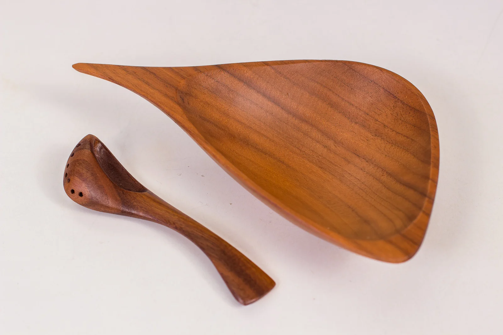 open_air_modern_emil_milan_teak_salt_bowl_and_spoon-7.jpg