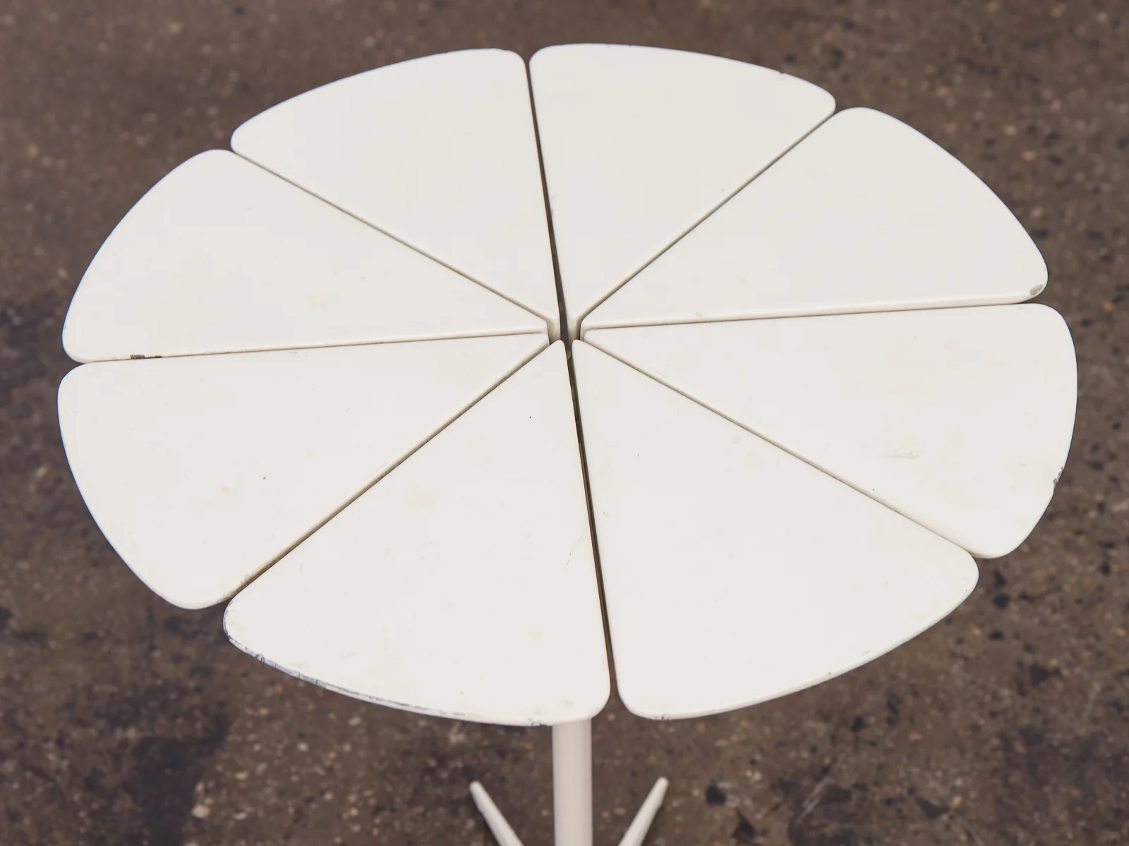 open_air_modern_richard_schultz_petal_side_table-3.jpg