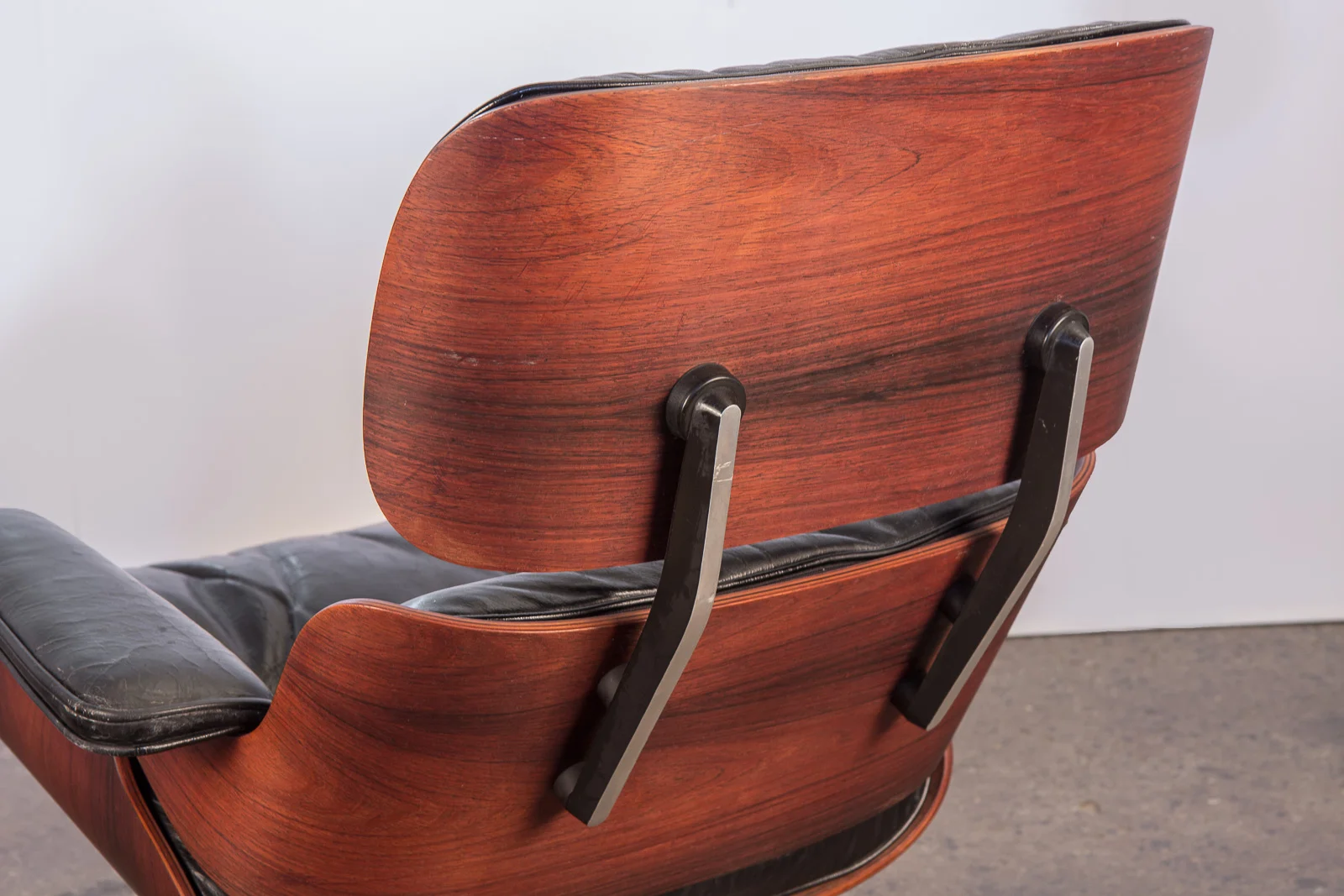 open_air_modern_vintage_670_black_rosewood_lounge_swivel_chair-6.jpg