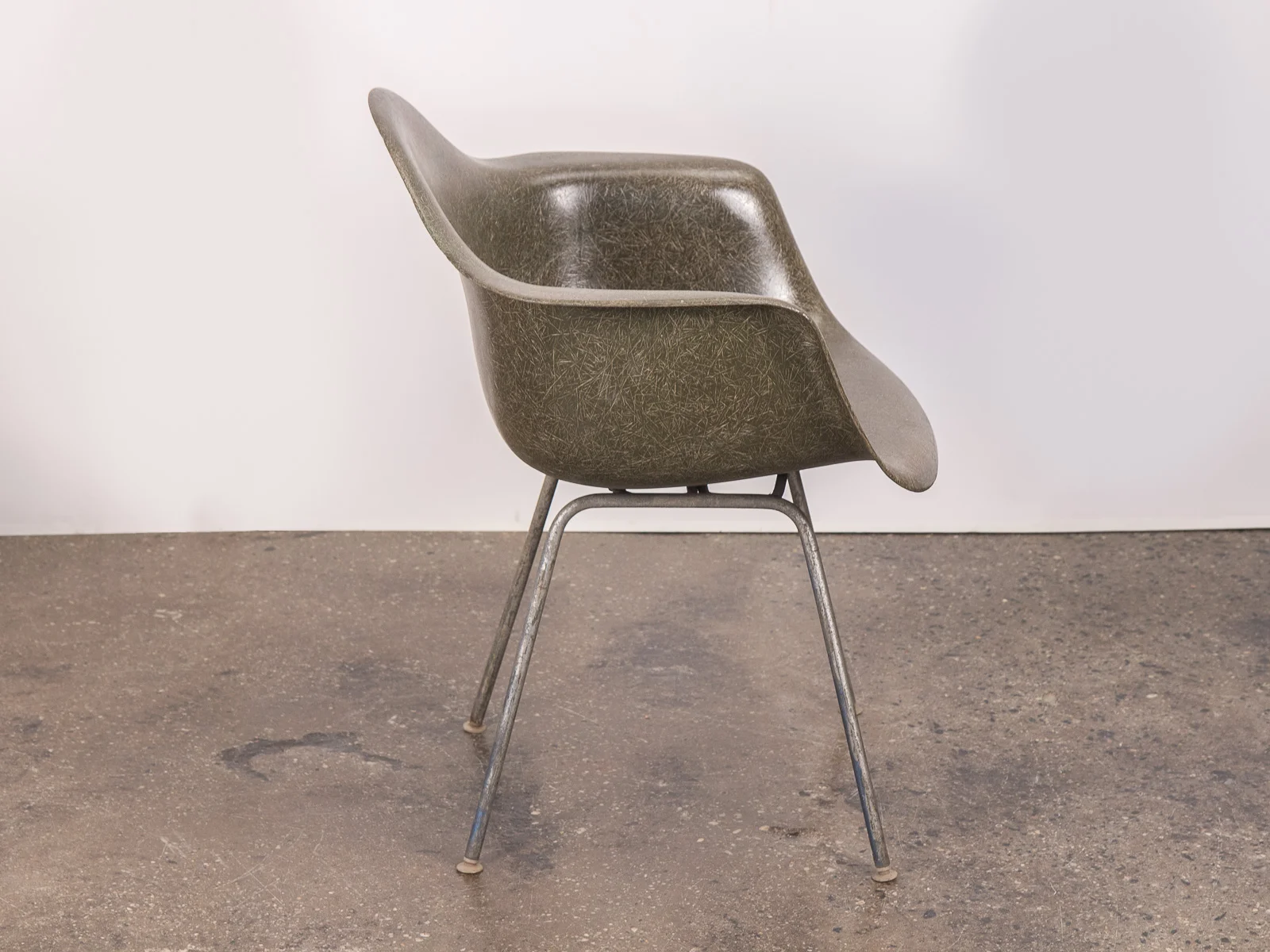 open_air_modern_eames_olive_green_second_generation_fiberglass_armshell_chair_for_herman_miller-4.jpg
