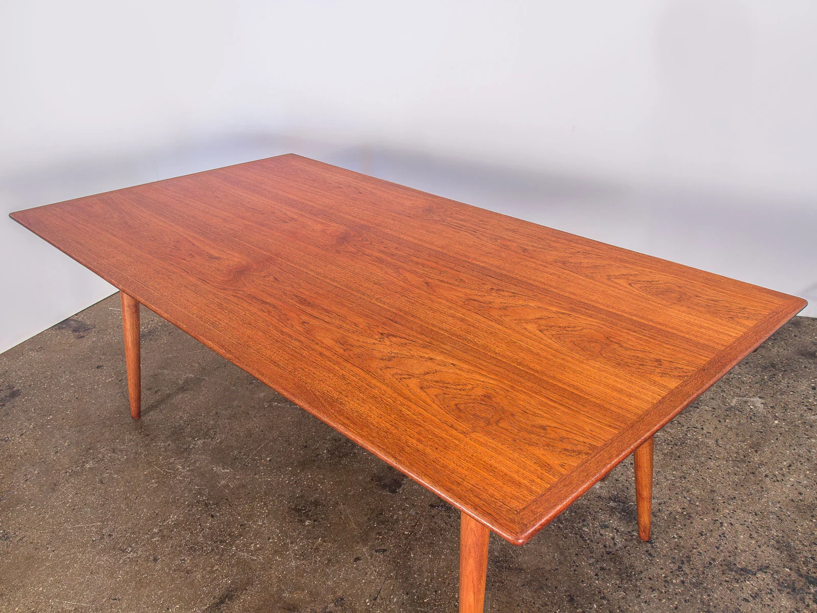 open_air_modern_hans_wegner_JH570_teak_oak_dining_table_with_leaf_johannes_hansen-5.jpg