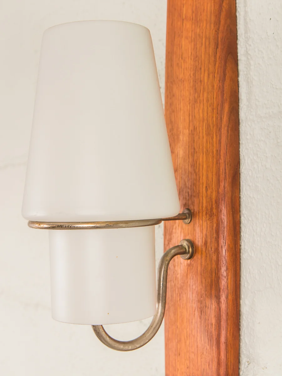 open_air_modern_danish_vertical_wall_mounted_3_light_sconce_fixture-3.jpg