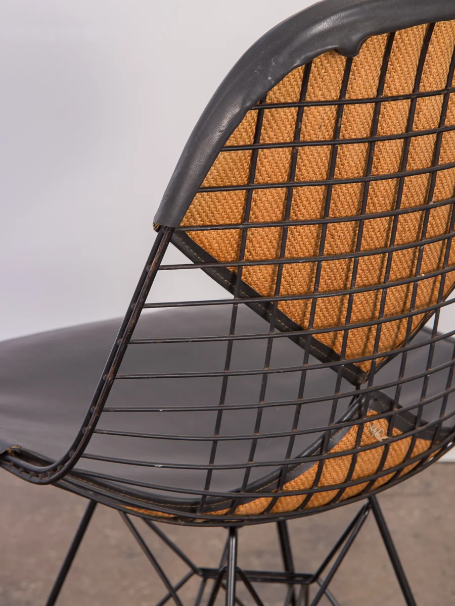charles_ray_eames_wire_shell_chair_black_bikini_cover_eiffel_base_herman_miller-6.jpg