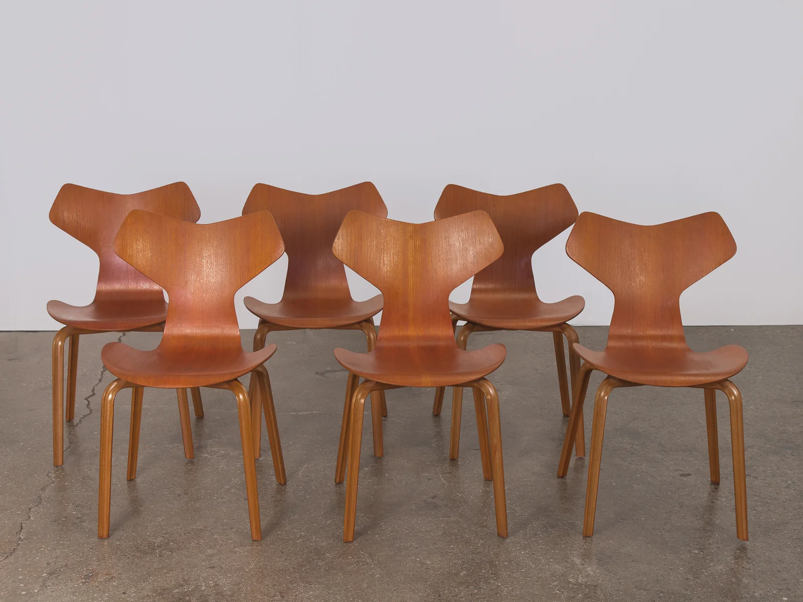 Arne_Jacobsen_Grand_Prix_Chairs-3.jpg