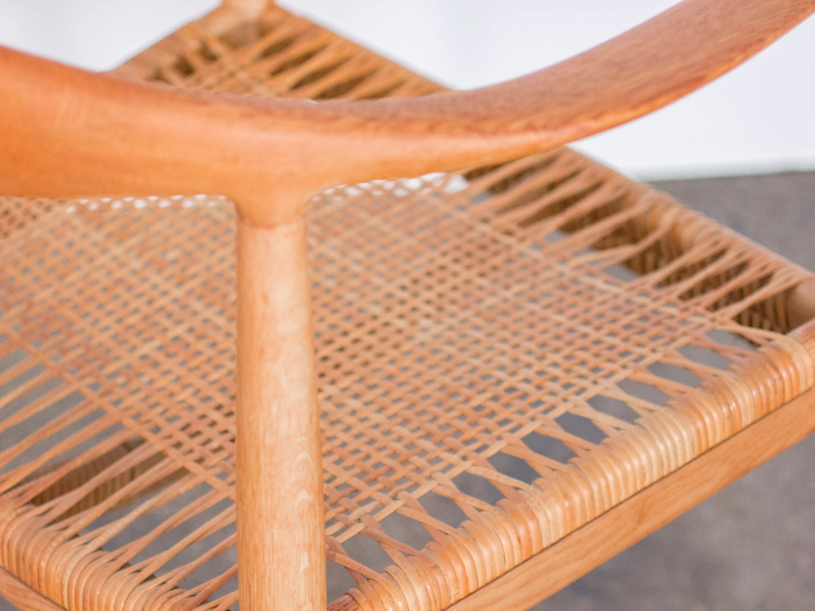 Wegner_Cane_Seat_Dining_Chair-8.jpg