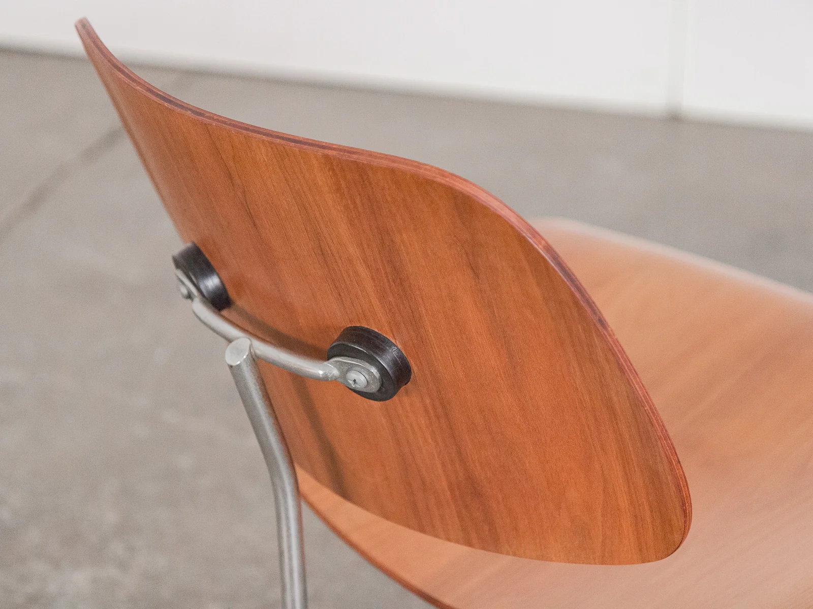 Eames LCM in Walnut -7.jpg