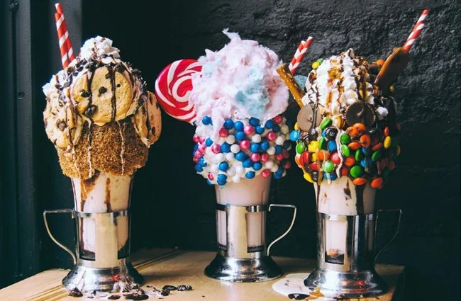 Pop-Up Boozy Milkshakes & Breakfast Sammies