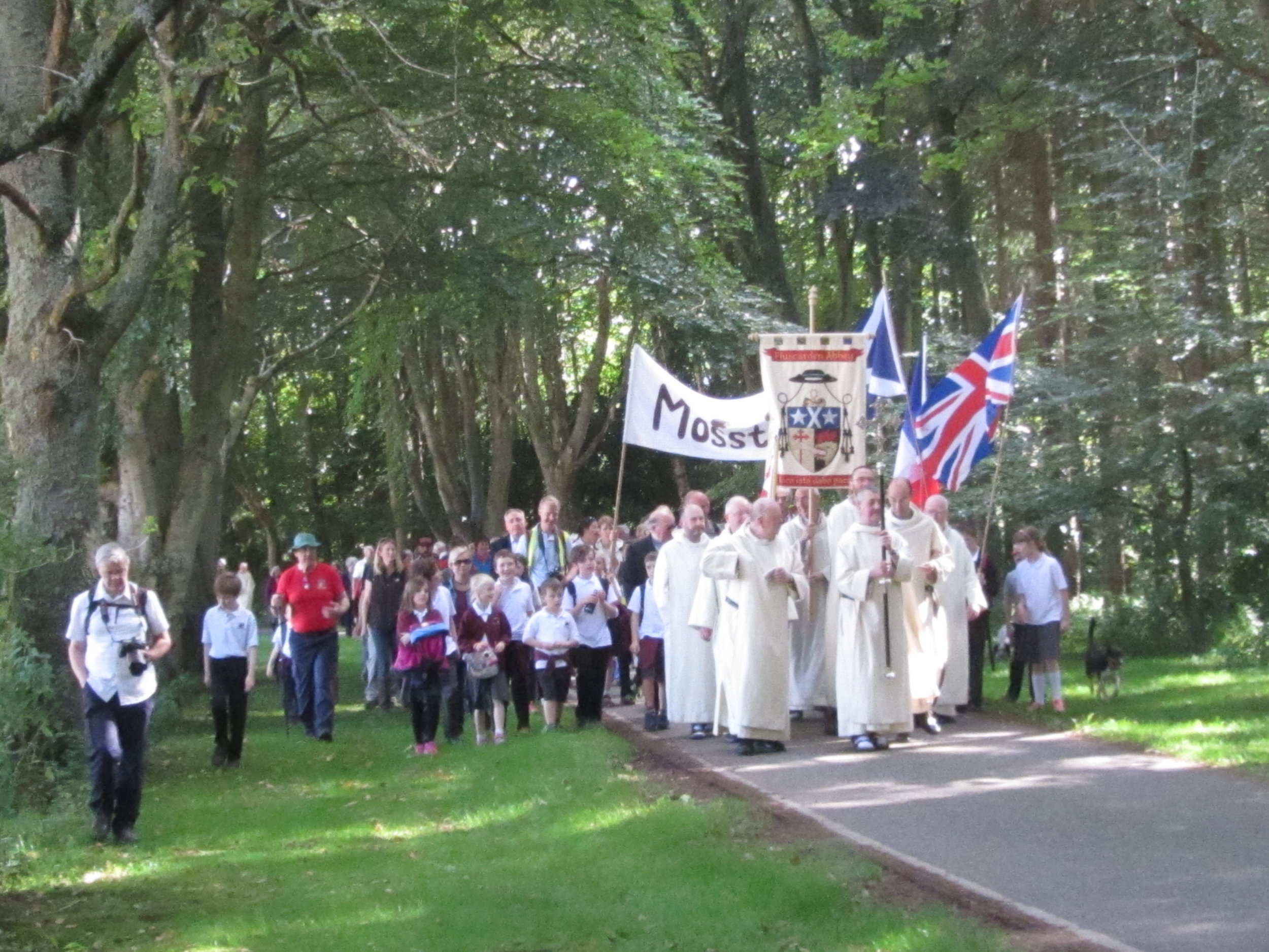 The final Procession up the Drive