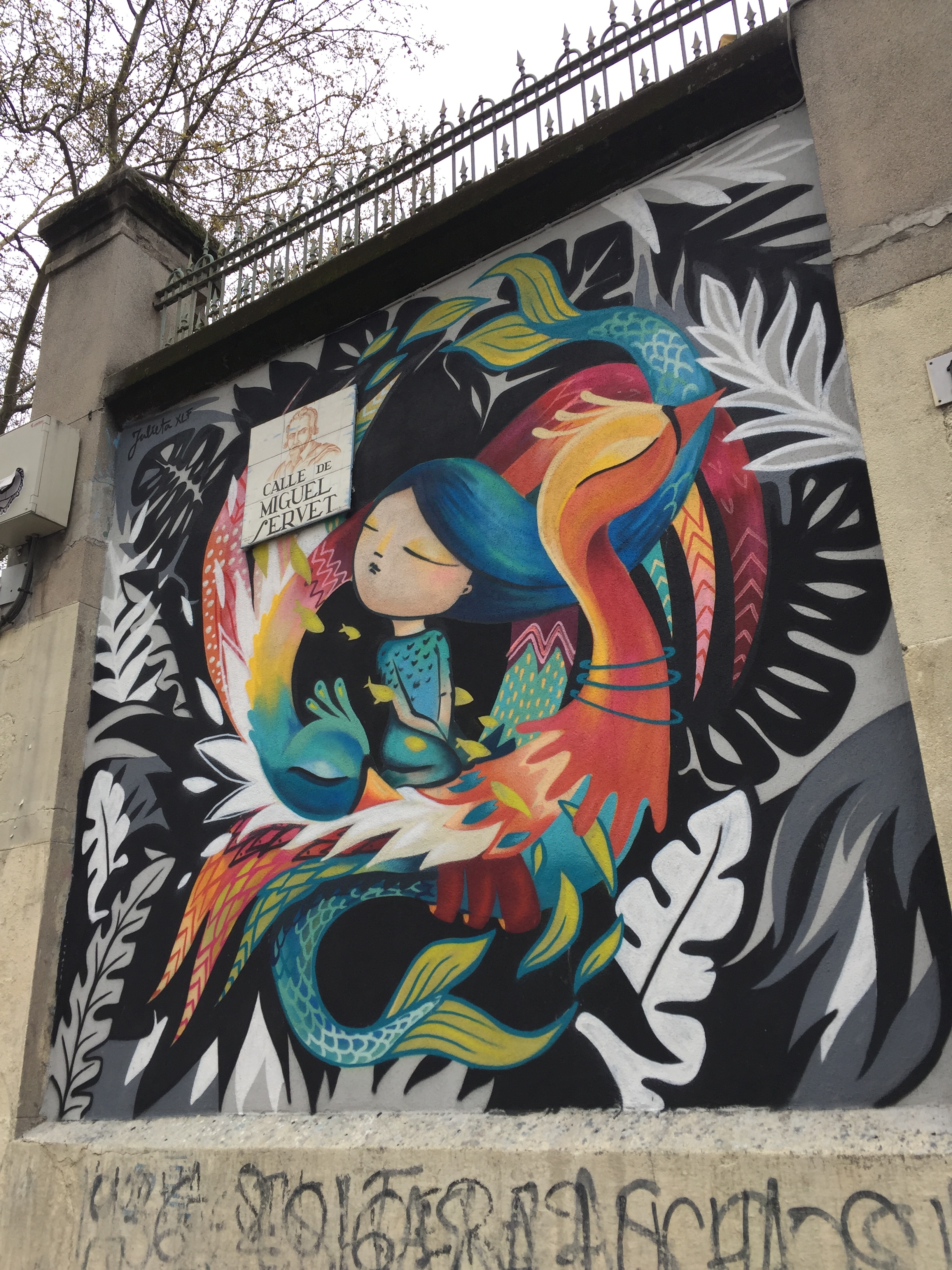 Graffiti found near Mercado de San Fernando.