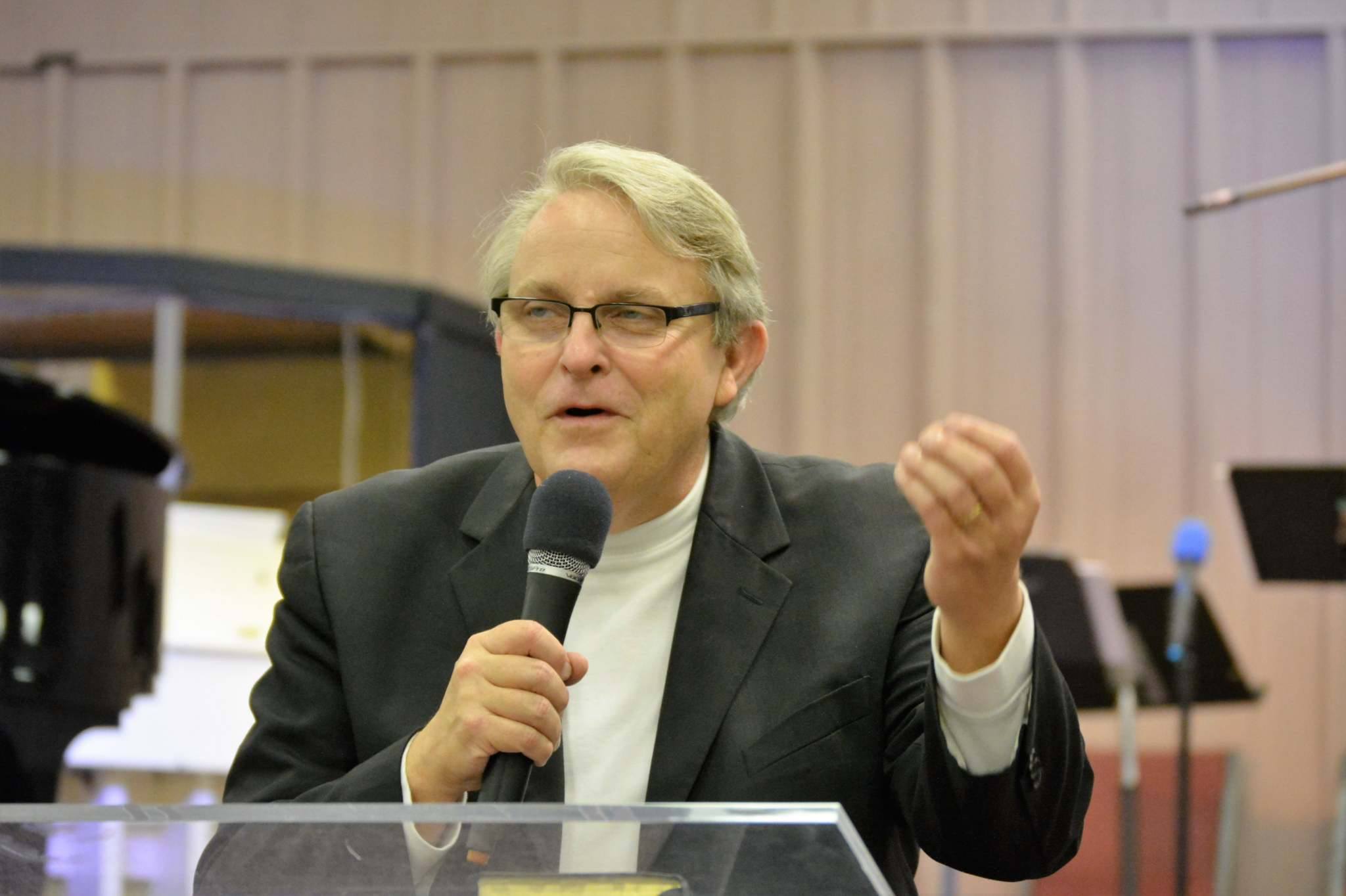 Terry Tramel speaking.jpg