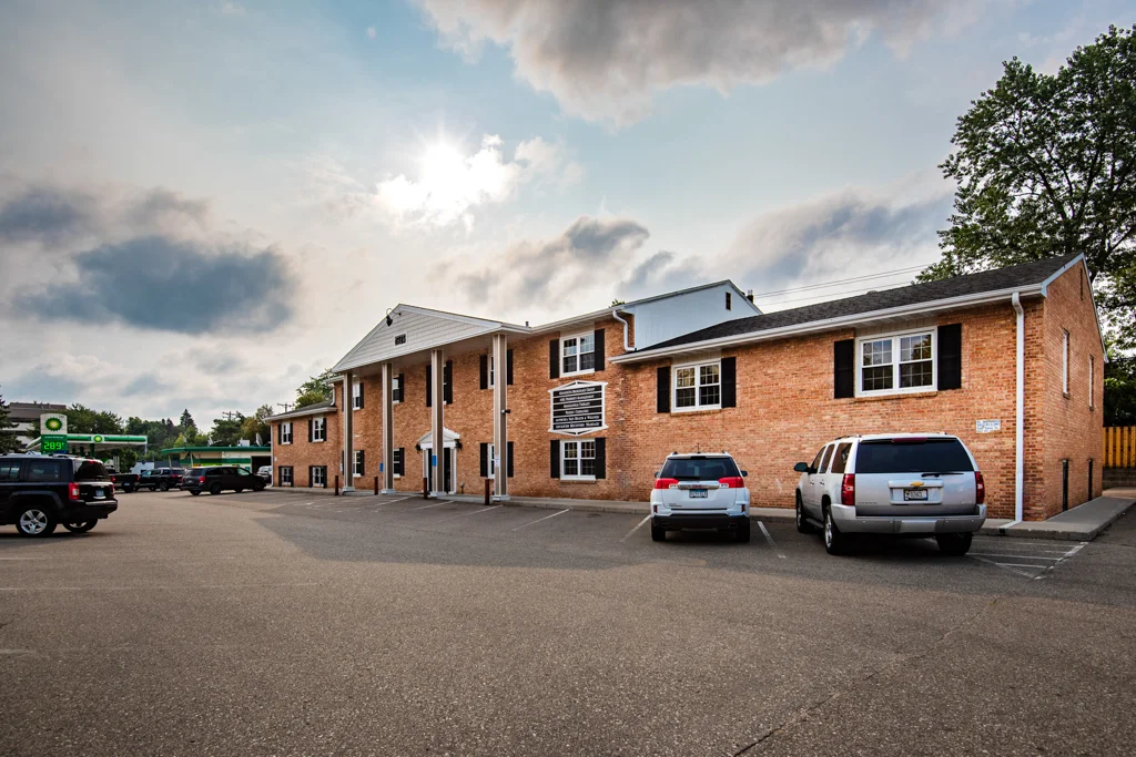 4725ExcelsiorBlvd-MLS-2.jpg