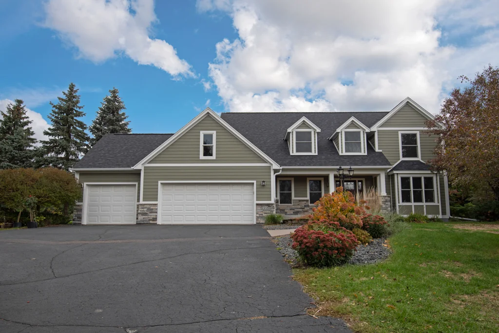 722 MidwestTrailCircleN-MLS-2.jpg
