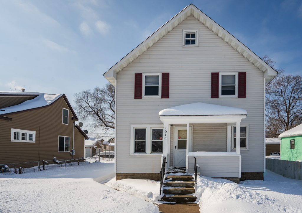 4043BryantAveN-MLS-20.jpg