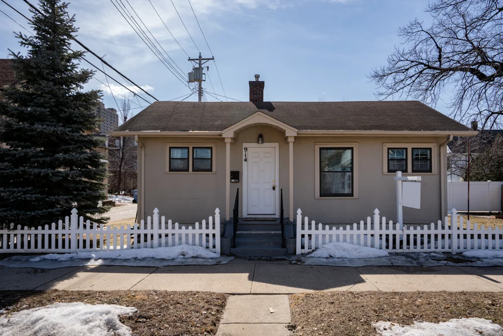 914NE20thAve-MLS-1.jpg