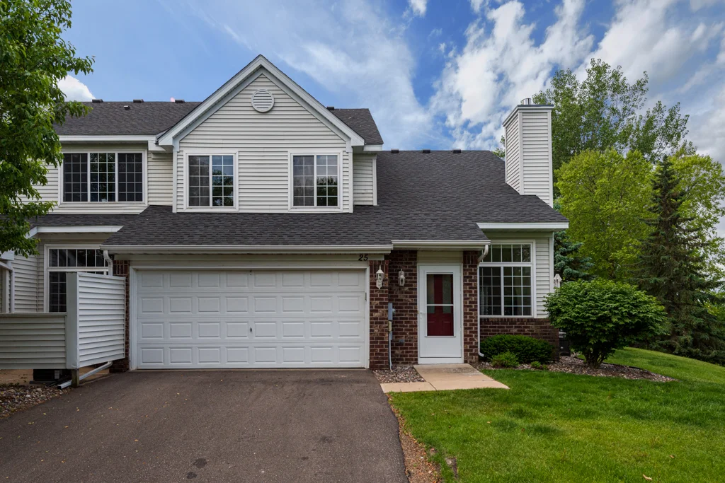 4275 Merrimac Lane N MLS-2.jpg