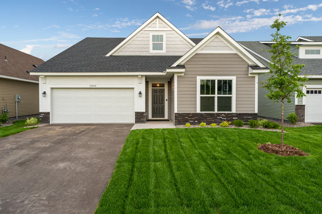 15004 Rabbit St NW MLS-1.jpg
