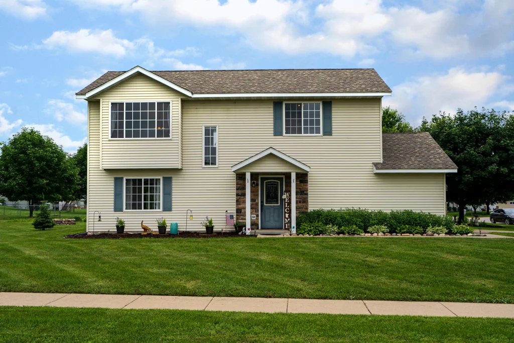 1033 E Orchard St MLS-1.jpg