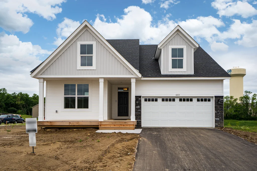 6103 Quenroe Ave Exteriors MLS-2.jpg