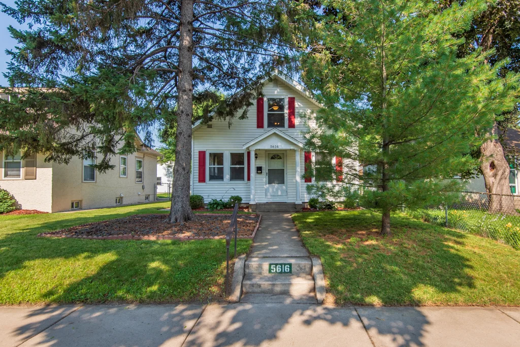5616 36th Ave S MLS-1.jpg