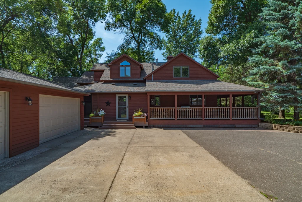 6529 Egg Lake Road N MLS-4.jpg
