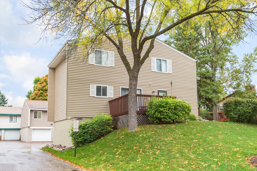 3486 Pilgrim Lane N MLS-2.jpg
