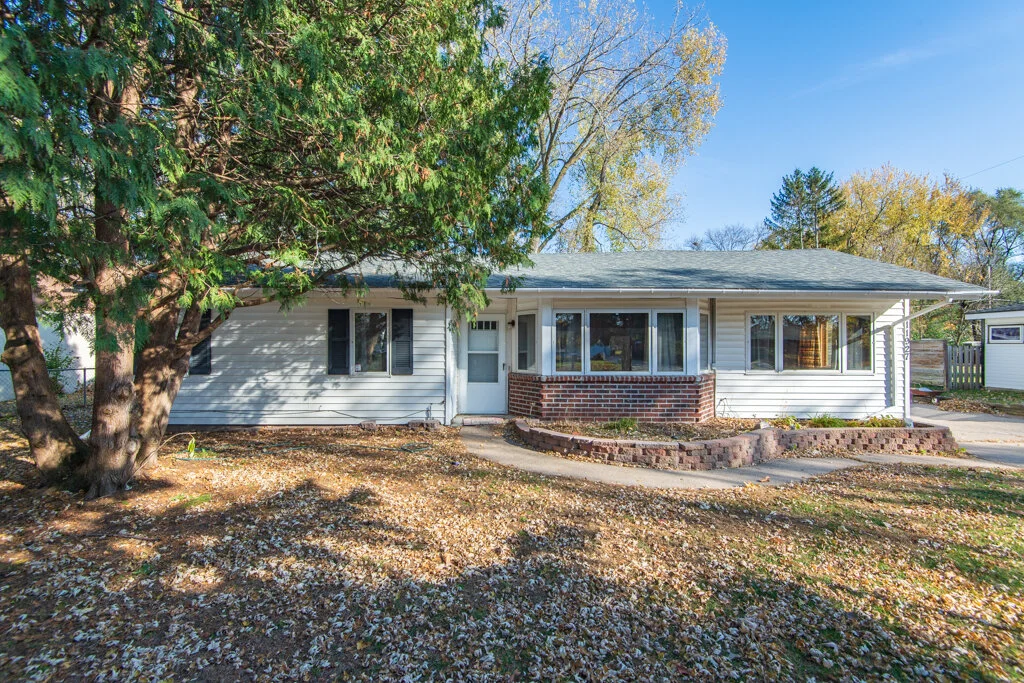 11927 Woodbine St MLS-1.jpg