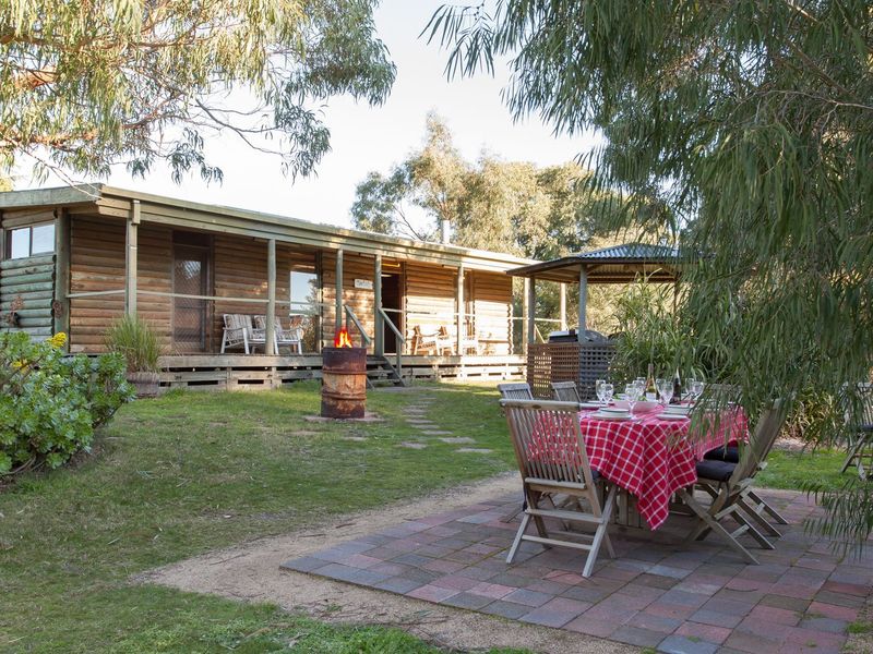 kanturk 8 - outside dining.jpg
