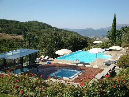 pool-and-jacuzzi-overview.webp