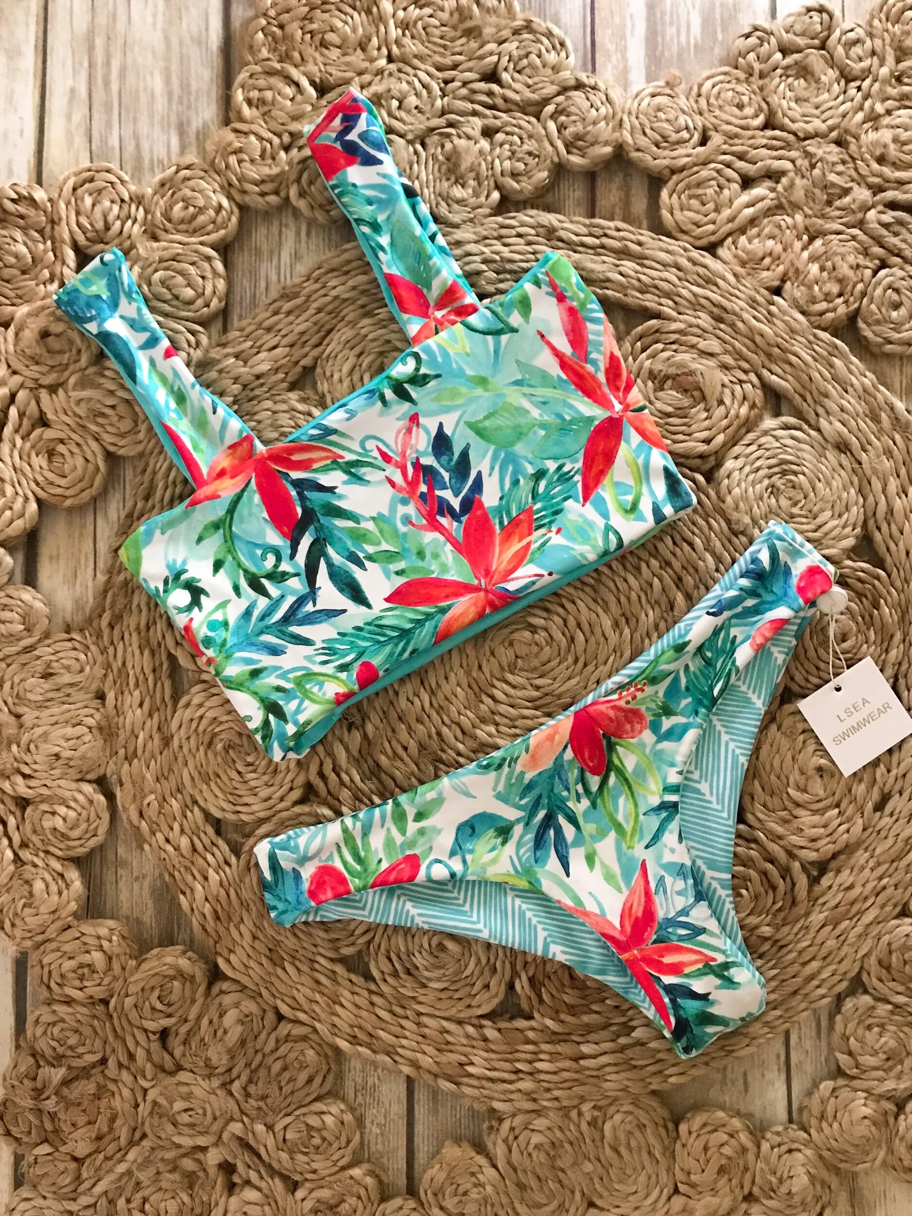 6CACF3D6-7F78-4B11-BDA0-ACD1F2158636