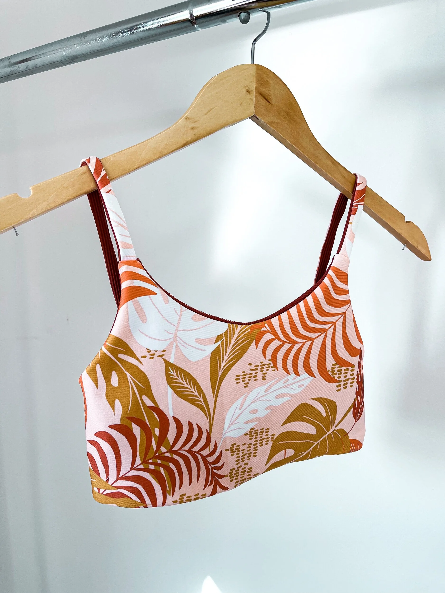 71FB6F16-0546-4D8E-9041-5DF8E3CA9DF2