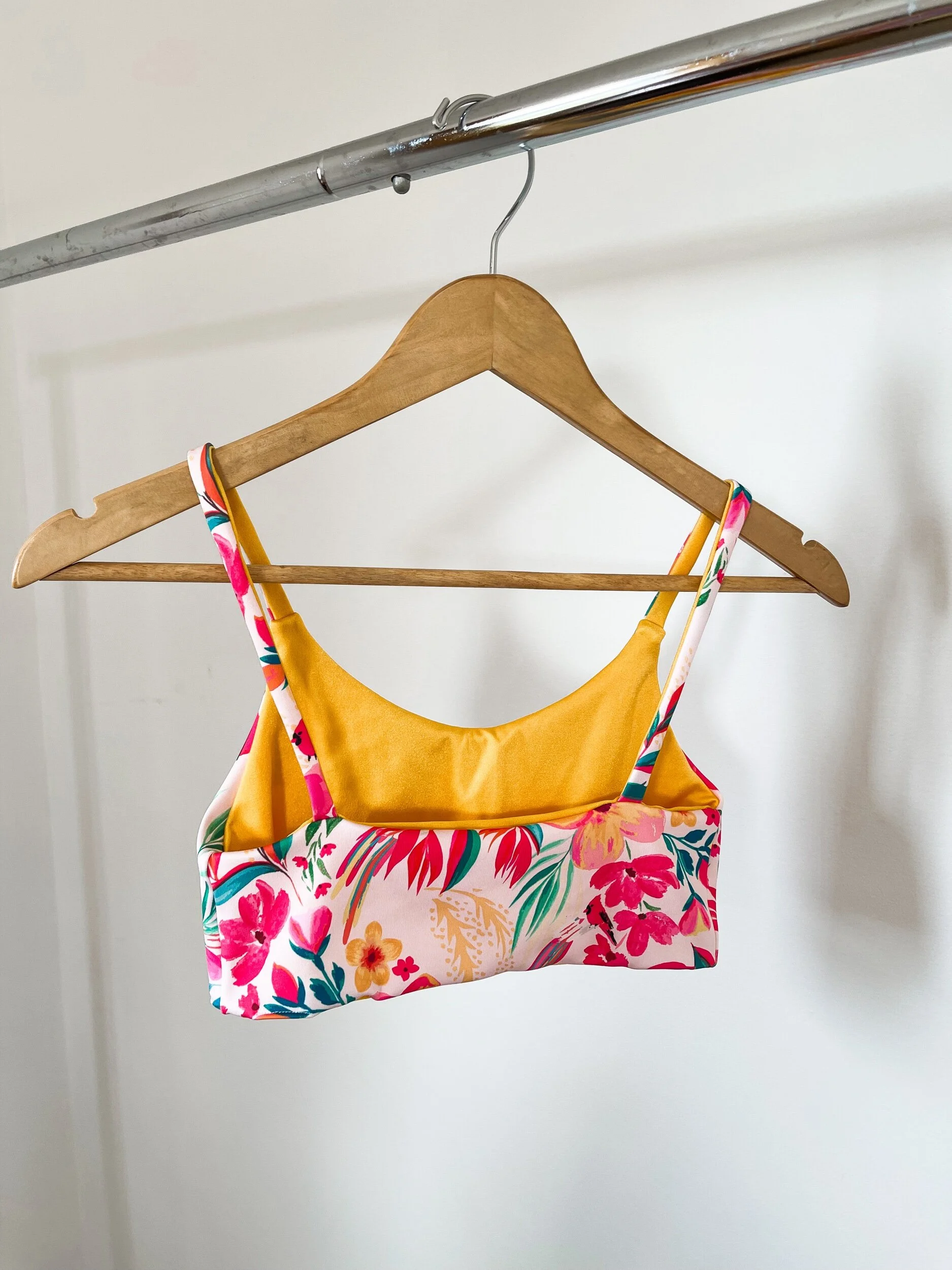 9C6F576B-B6B8-4980-91B4-3AA69B8FD8A1