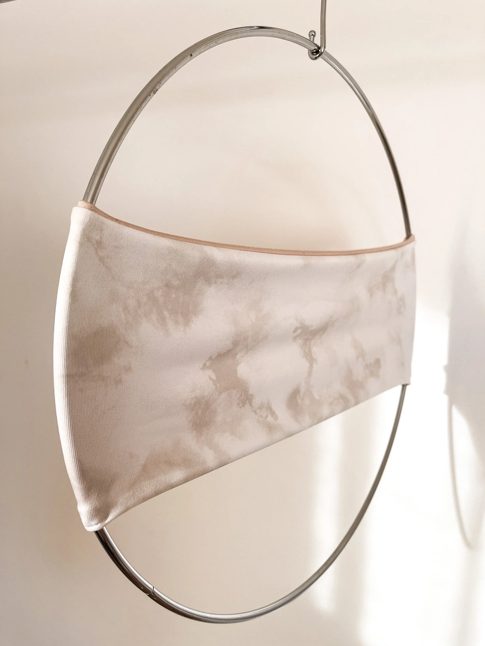 4959B5DB-84FF-4D5B-BBB4-FBA0B2C8707E