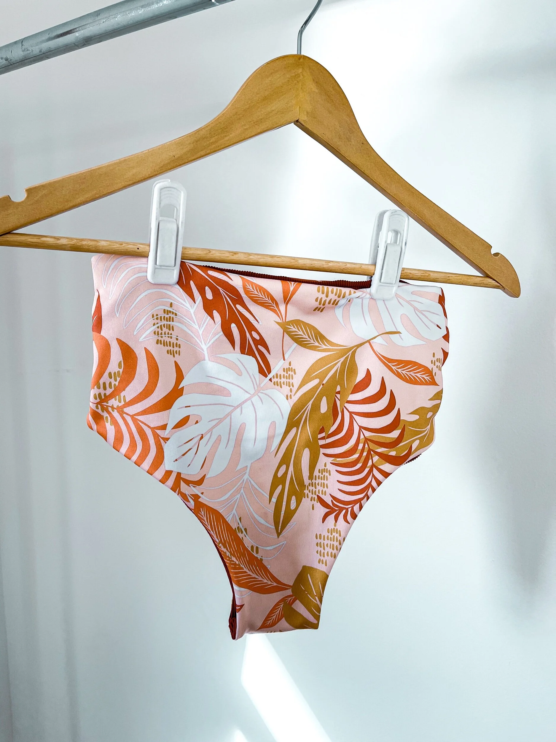 FCFBA2D6-7845-4531-BFC5-3D6EDBB6FF2F