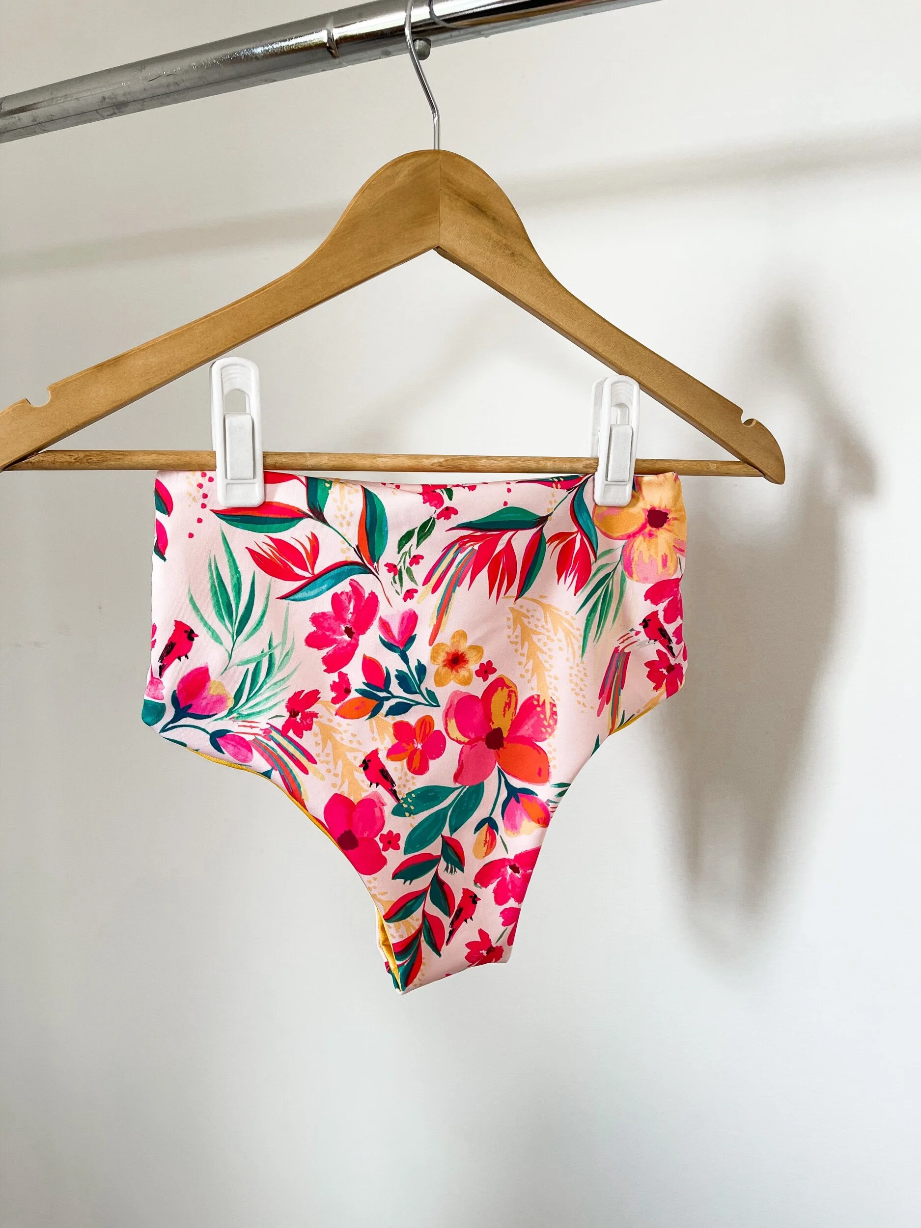 E258B333-27F2-4FF9-8572-64208A7C4759