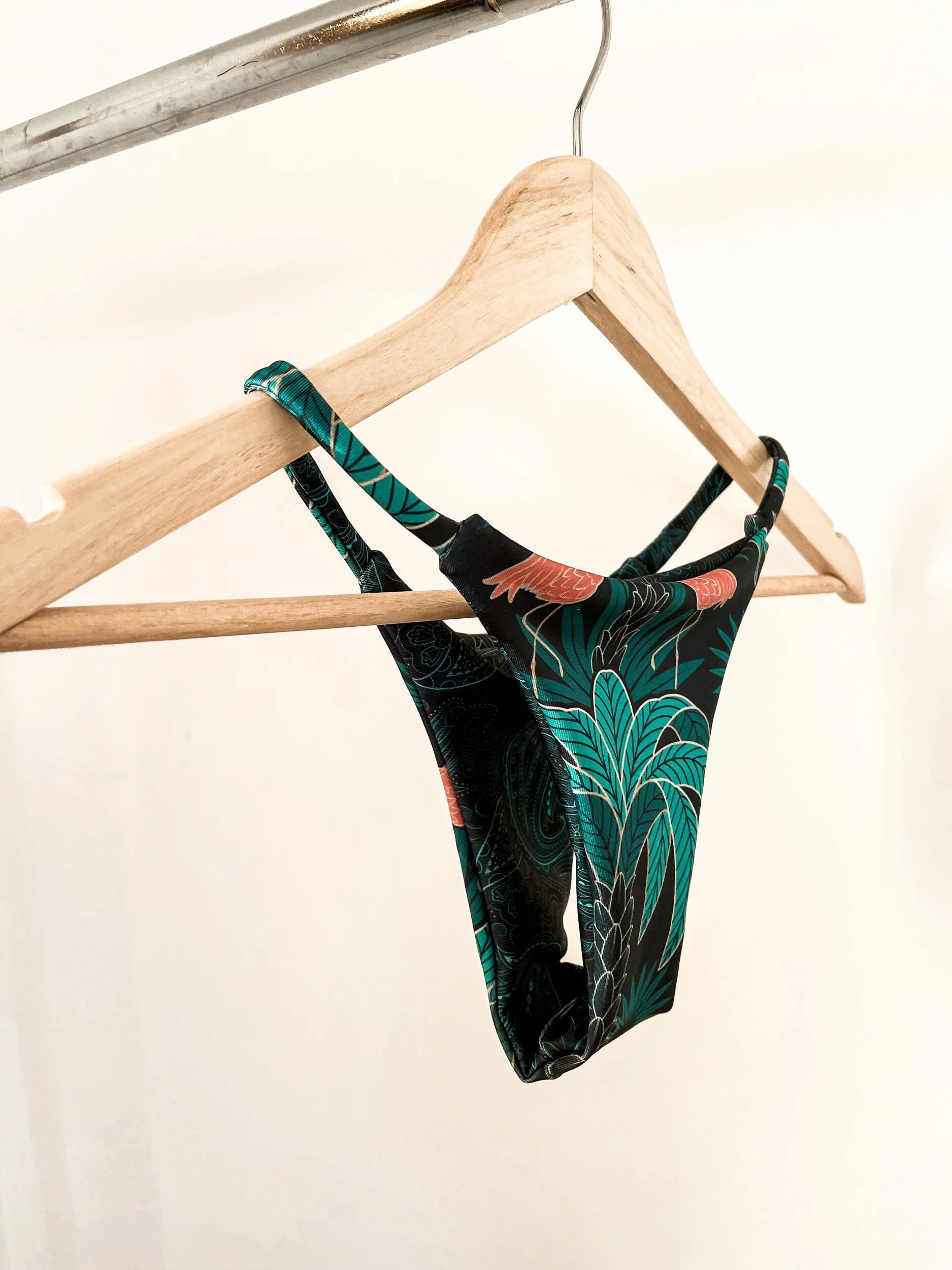 8C9AD43C-5452-426A-B1AF-C5508B4BC3B7