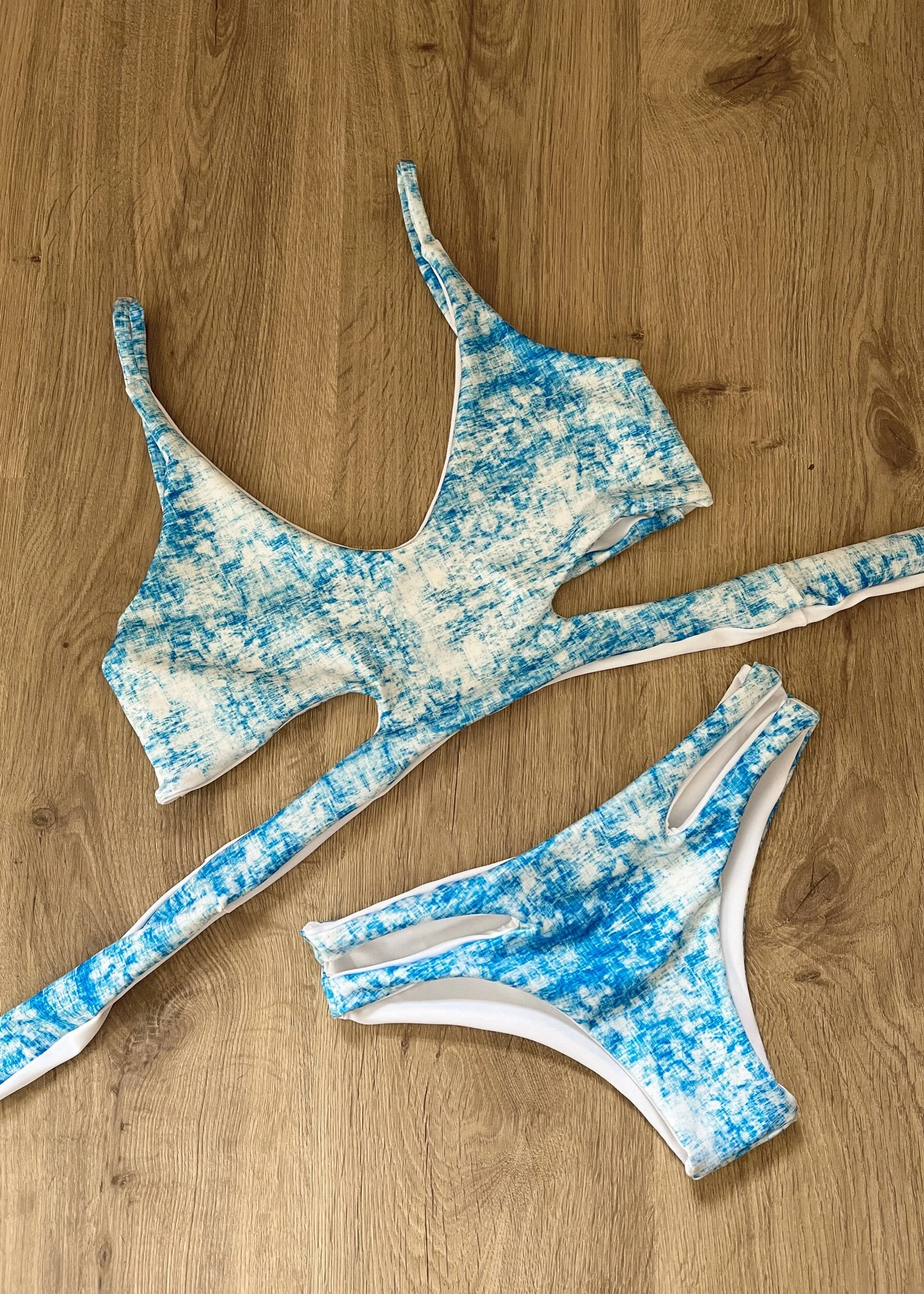 5985BE8D-DE85-4860-8CF0-1C6A587535CC